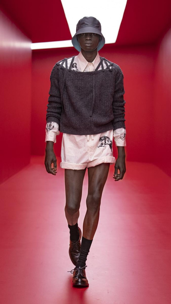 Prada Uomo Spring-Summer 2022: tutte le foto della sfilata