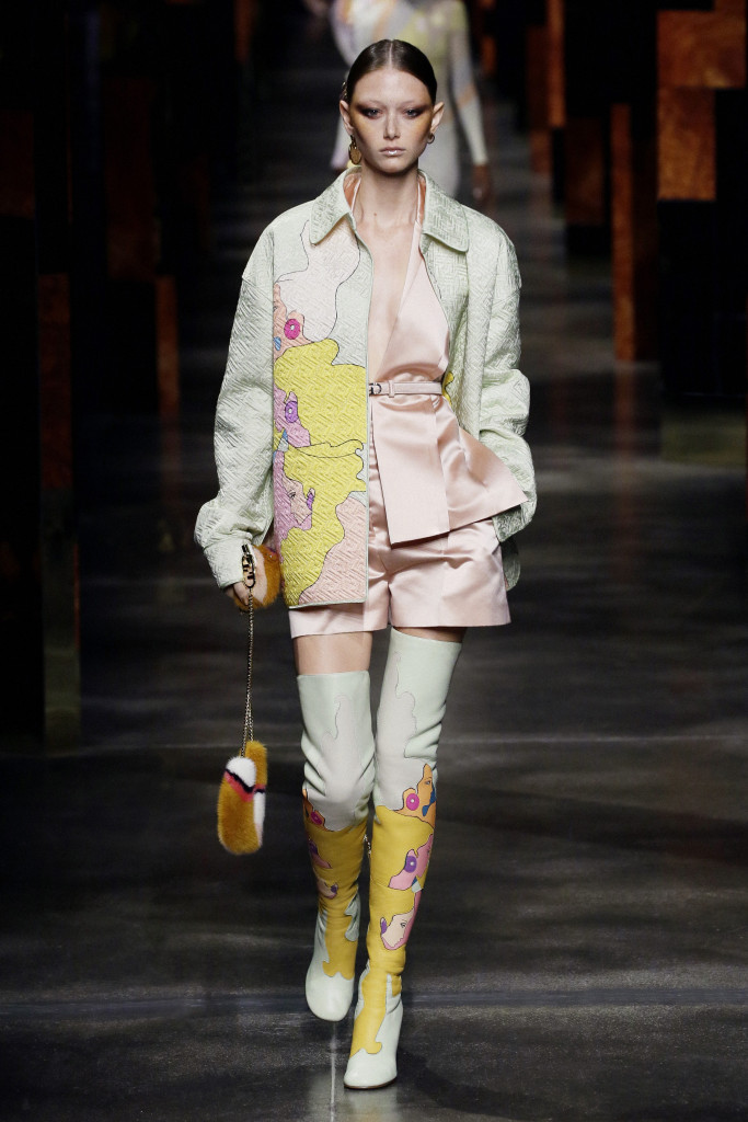 sfilata fendi donna primavera estate 2022