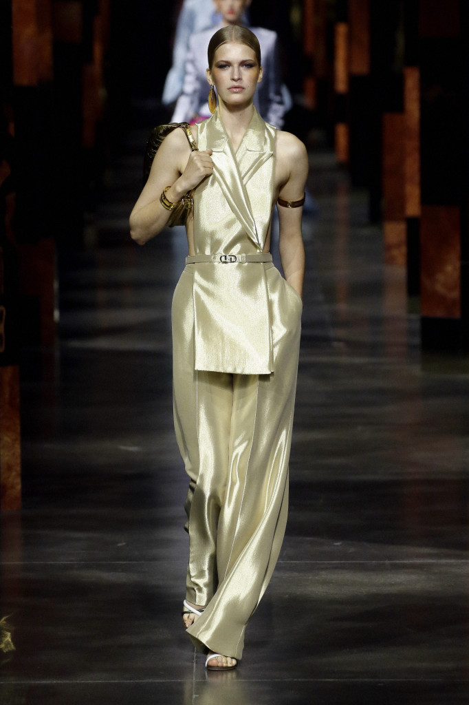 sfilata fendi donna primavera estate 2022