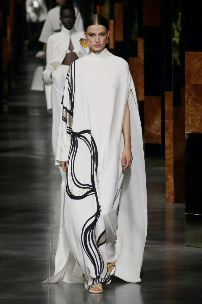 sfilata fendi donna primavera estate 2022