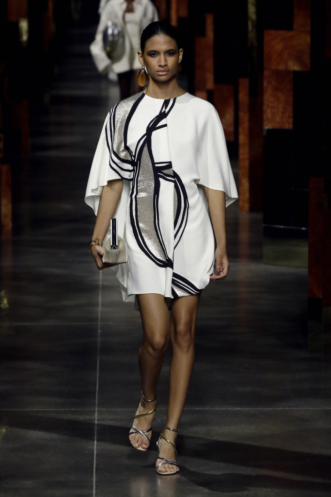 sfilata fendi donna primavera estate 2022