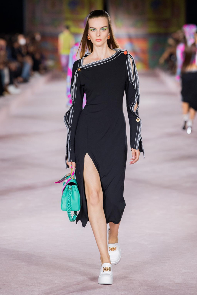 versace donna primavera-estate 2022 milano fashion week