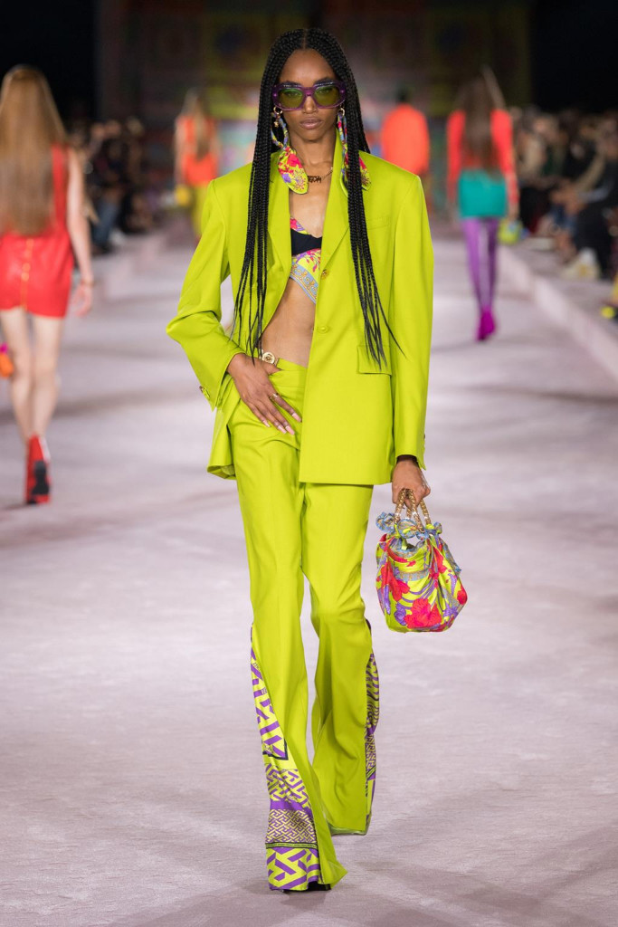 Versace donna primavera-estate 2022: tutte le foto della sfilata - Fashion  Times