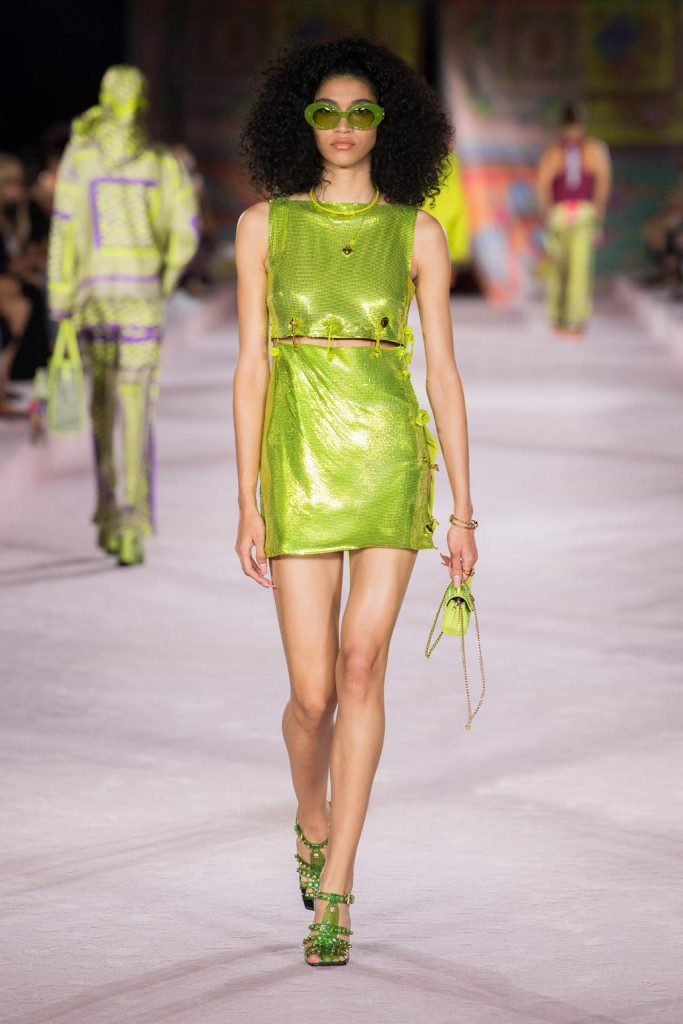Versace donna primavera-estate 2022: tutte le foto della sfilata - Fashion  Times