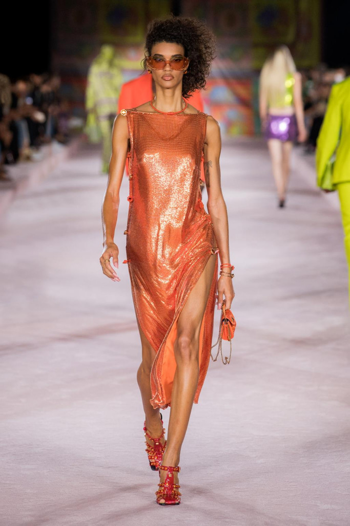 versace donna primavera-estate 2022 milano fashion week