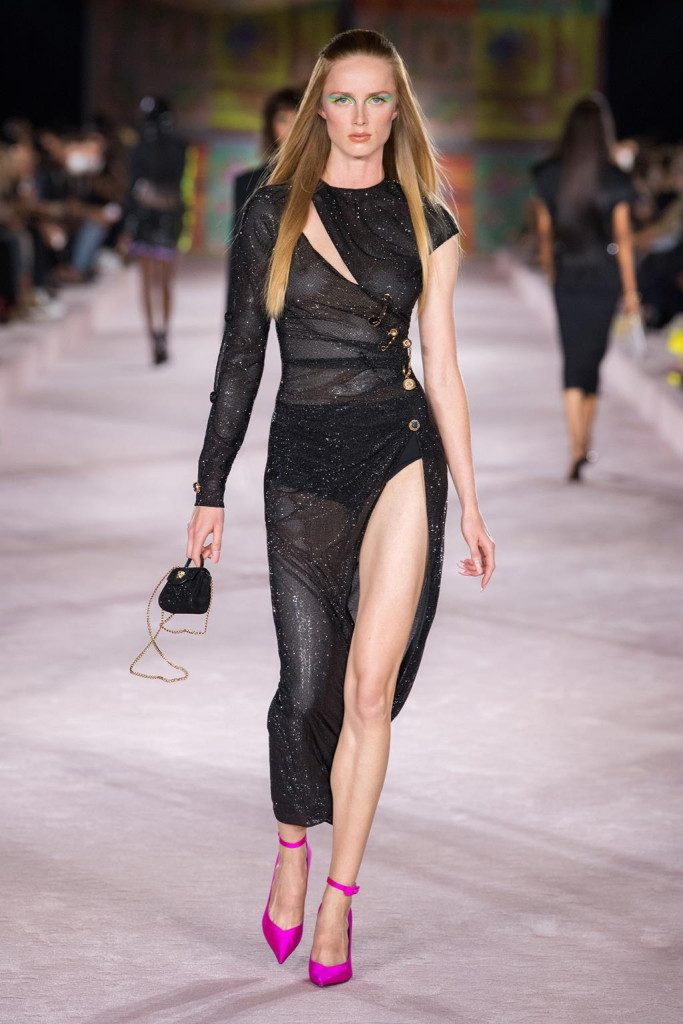 versace donna primavera-estate 2022 milano fashion week