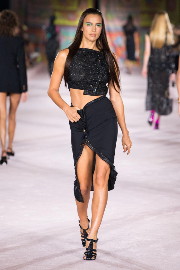 versace donna primavera-estate 2022 milano fashion week