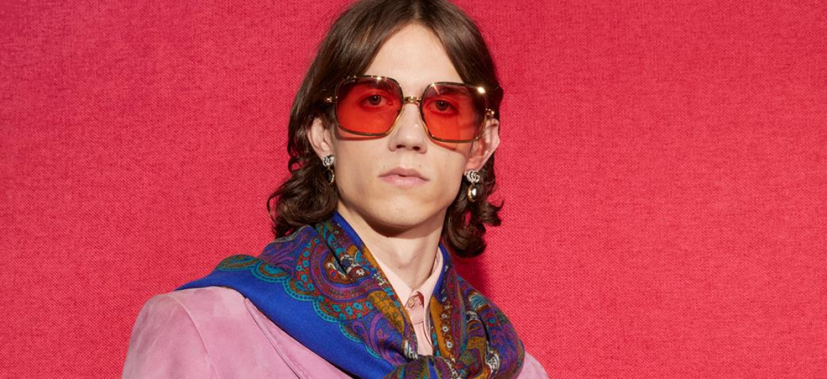 gucci metaverso nft supergucci superplastic
