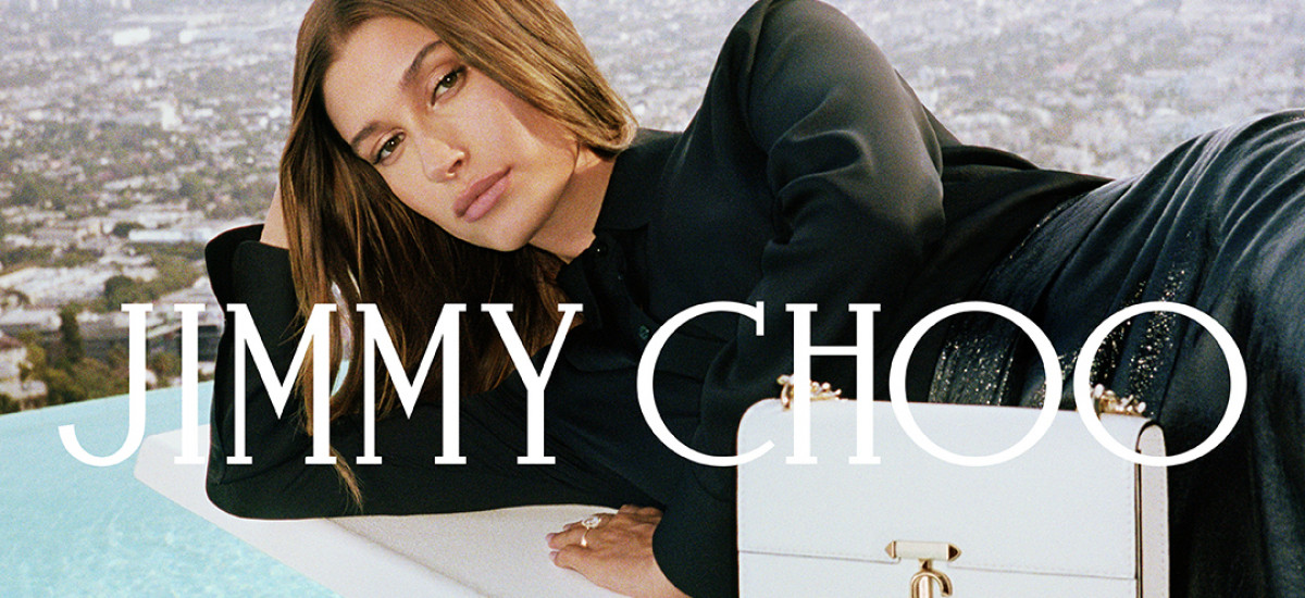 hailey bieber campagna pubblicitaria jimmy choo