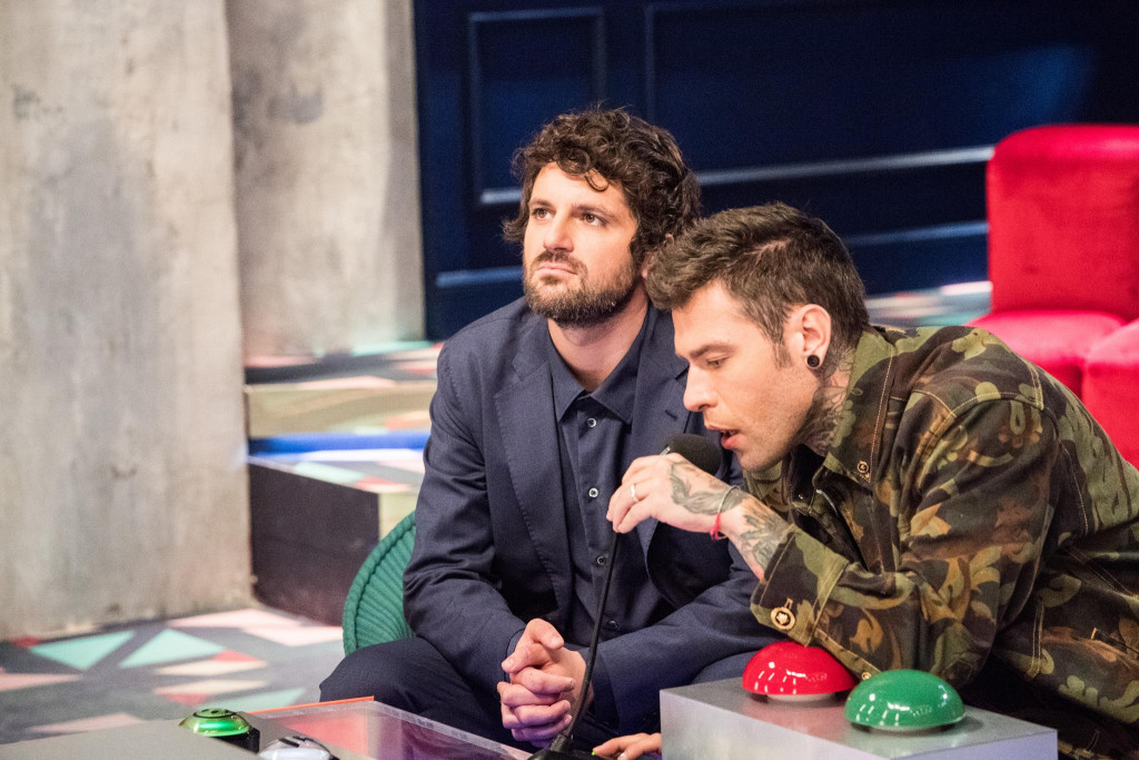 lol chi ride e fuori foto divertenti serie tv amazon