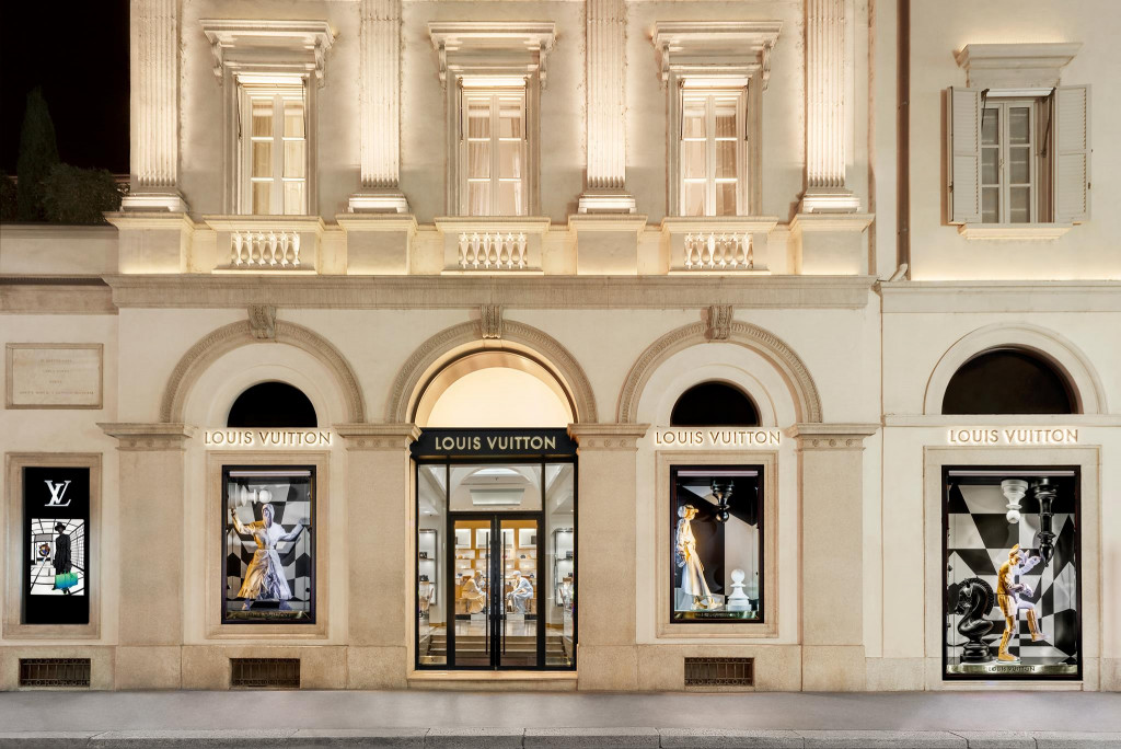 louis vuitton rende omaggio all'ultima collezione uomo di virgil abloh