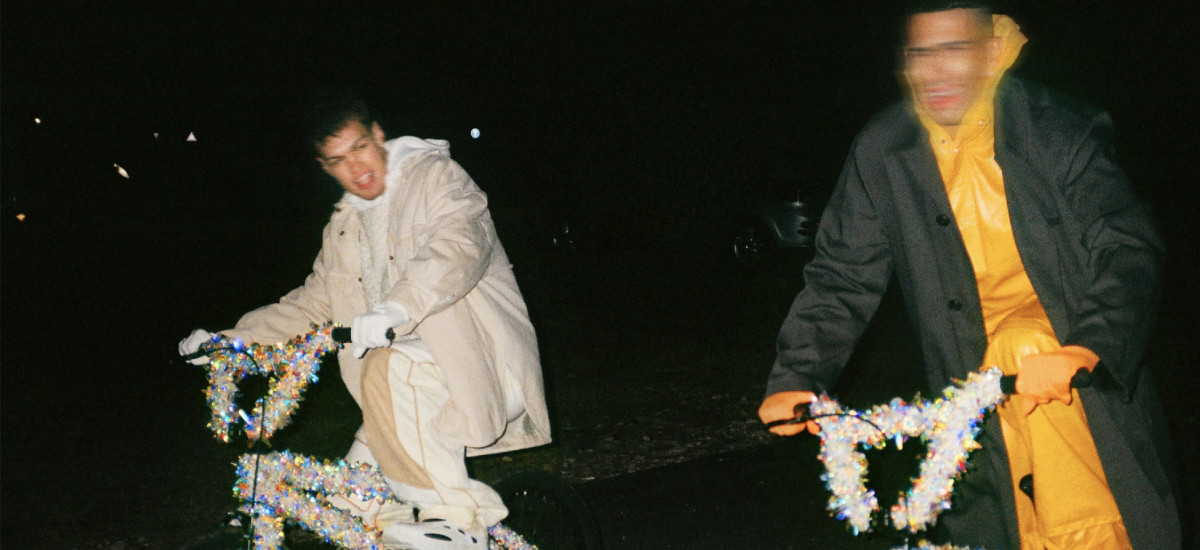 biciclette brividi videoclip mahmood e blanco girato ad amsterdam