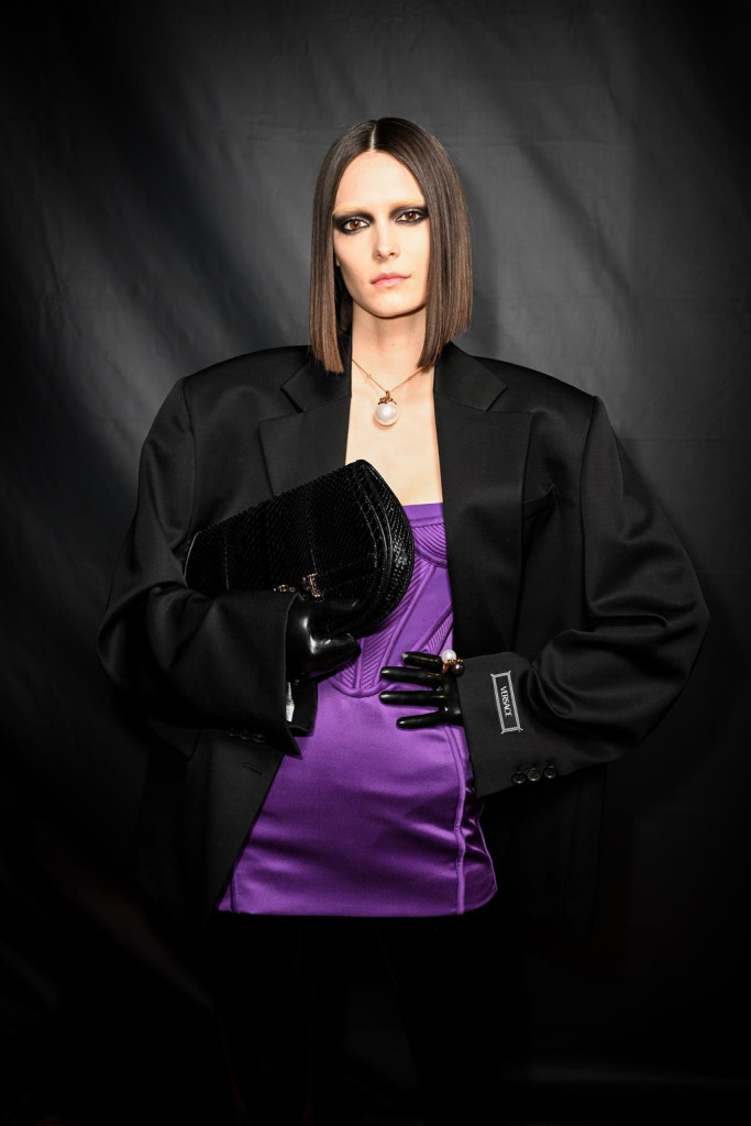 modelle backstage sfilata versace milano fashion week