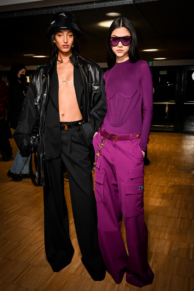 modelle backstage sfilata versace milano fashion week