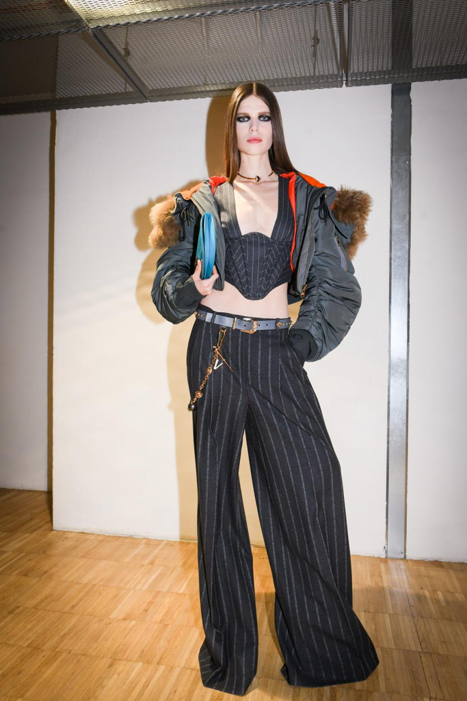 modelle backstage sfilata versace milano fashion week