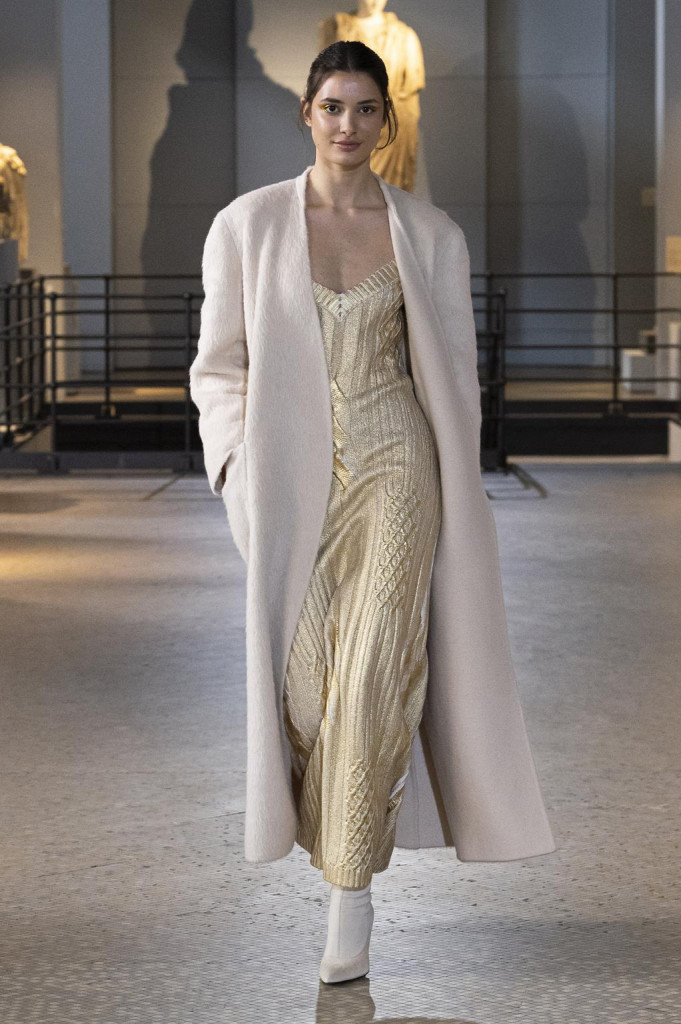sfilata laura biagiotti collezione donna autunno inverno milano fashion week