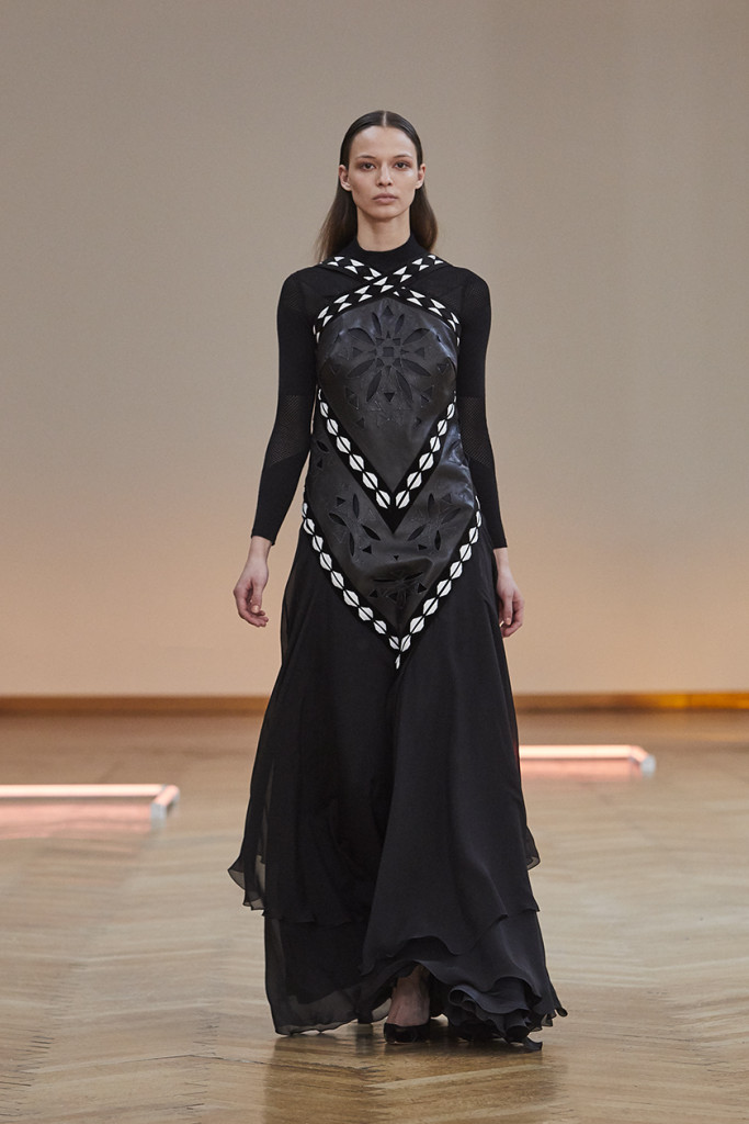 sfilata ramzen milano fashion week collezione donna autunno inverno