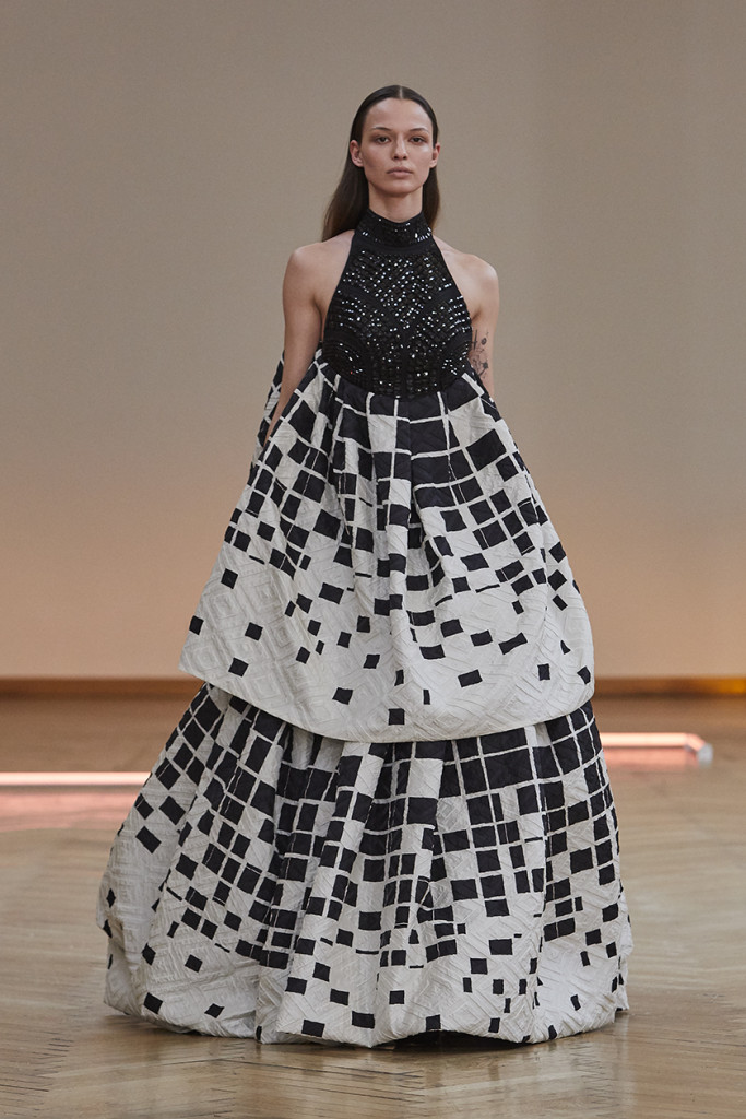 sfilata ramzen milano fashion week collezione donna autunno inverno