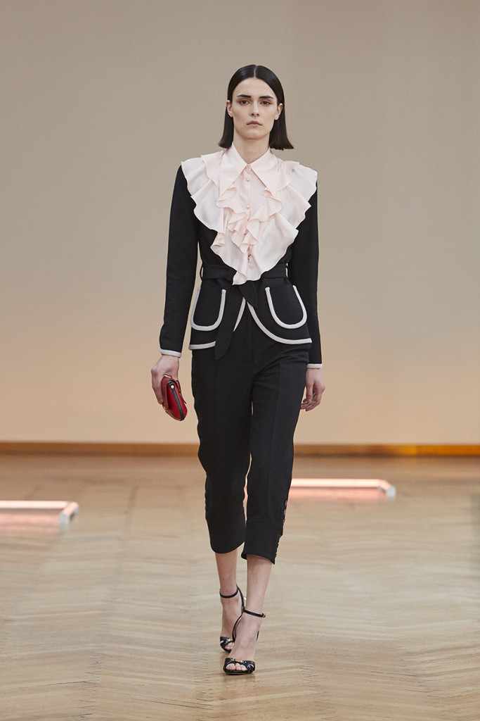 sfilata ramzen milano fashion week collezione donna autunno inverno