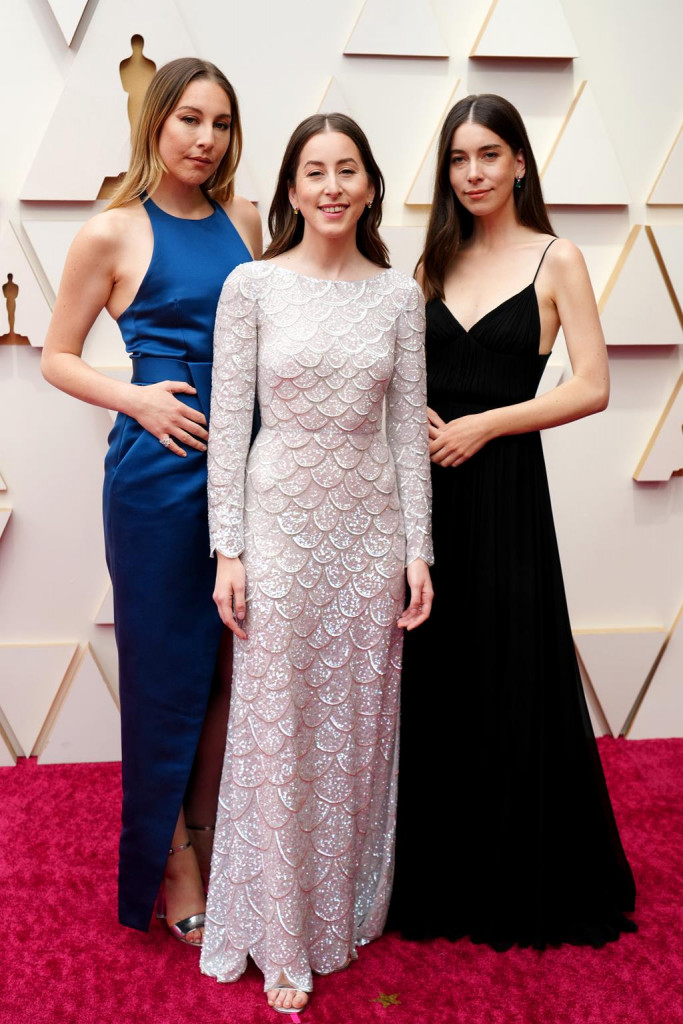 Le sorelle Haim in Louis Vuitton