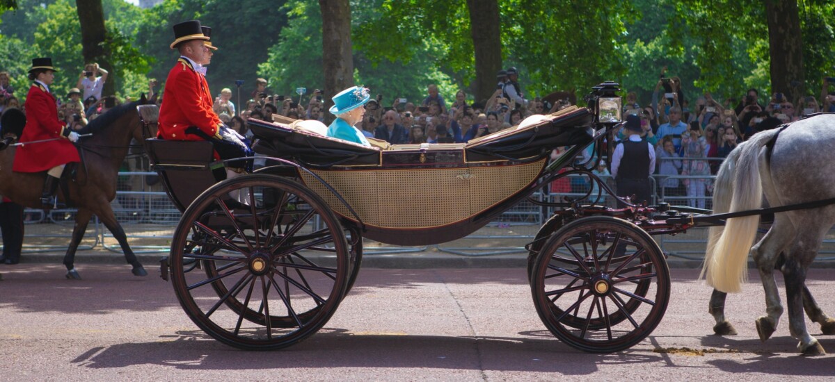 regina elisabetta II