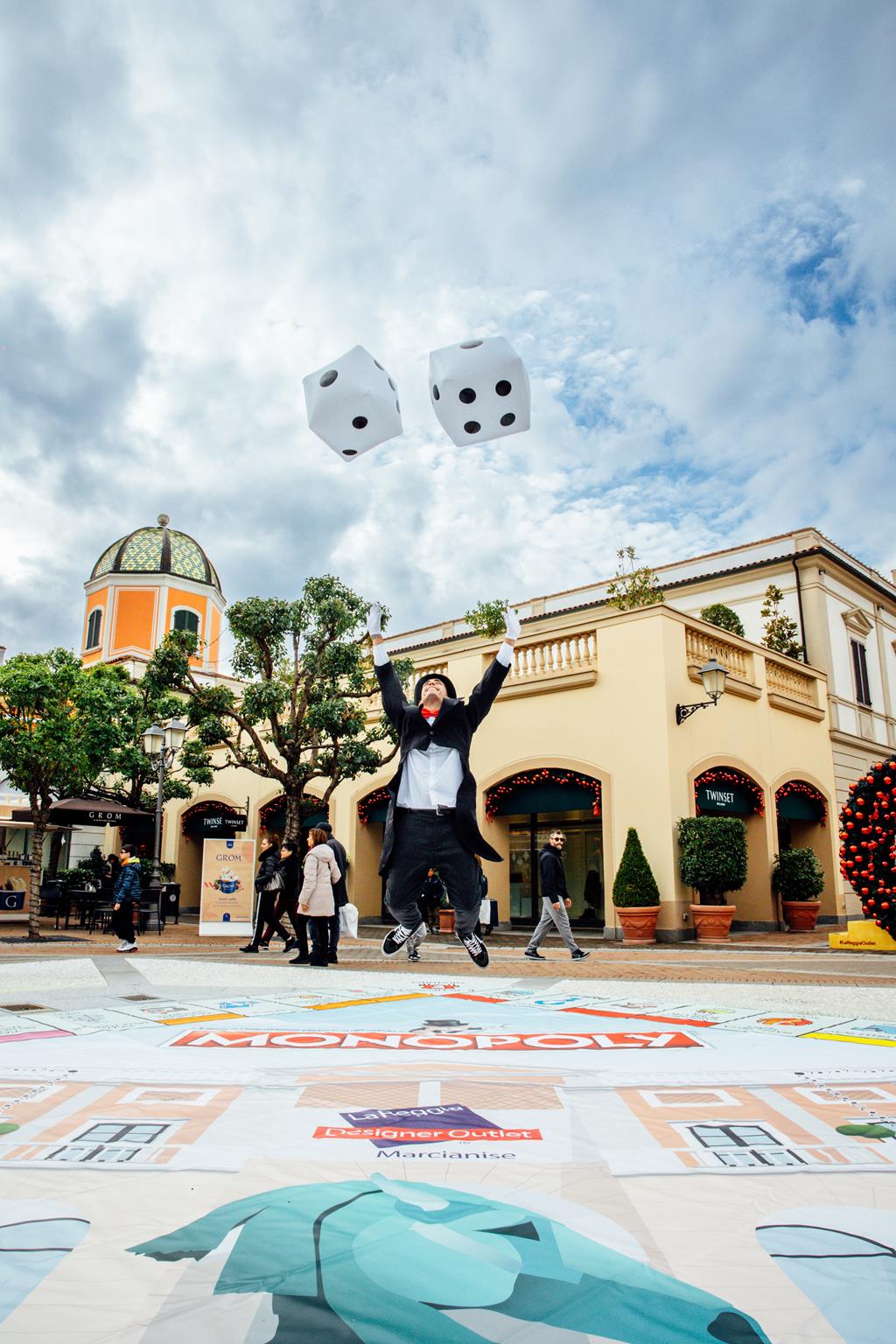 MCARTHURGLEN_MONOPOLY_LA REGGIA