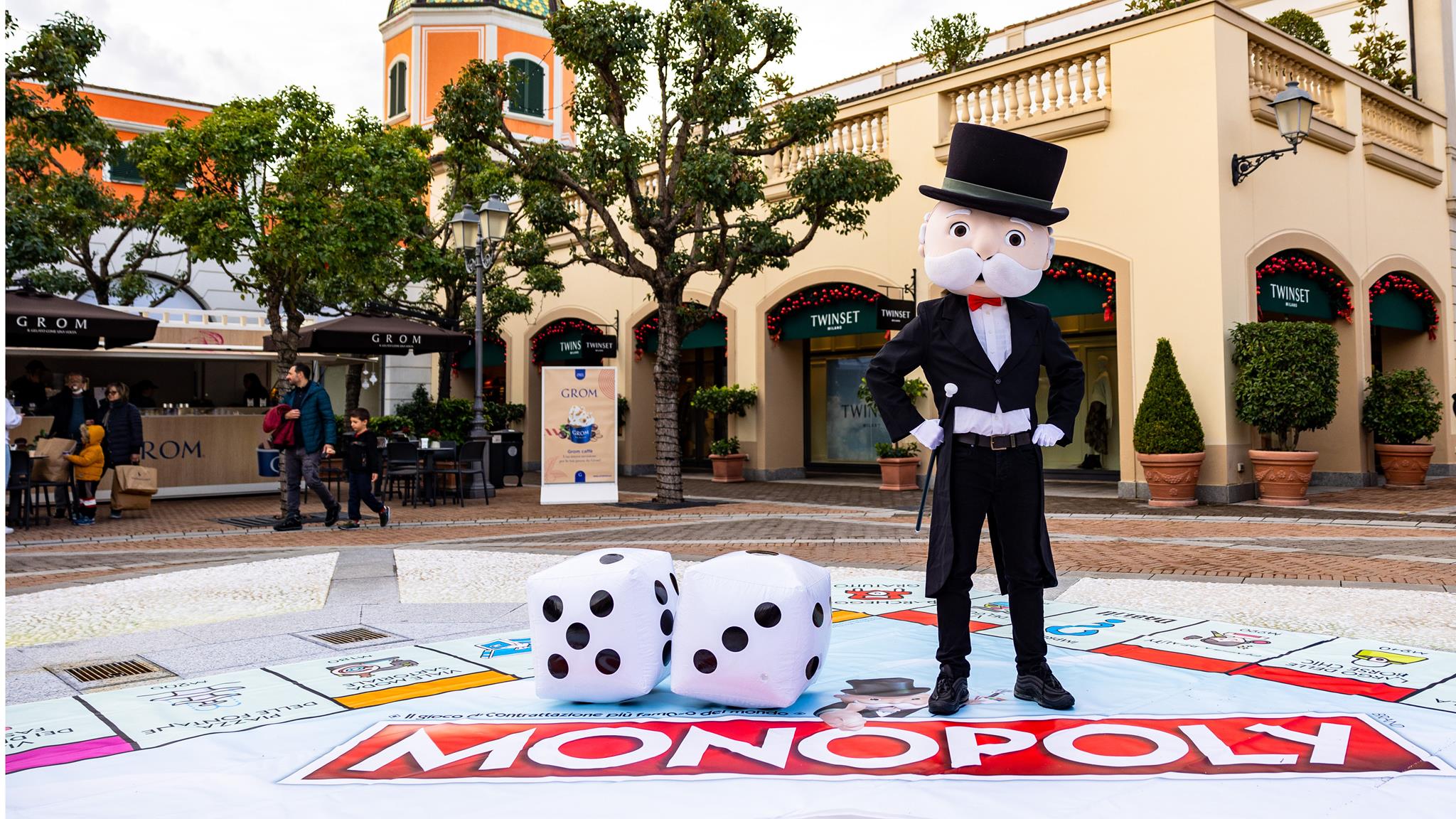 MCARTHURGLEN_MONOPOLY_LA REGGIA