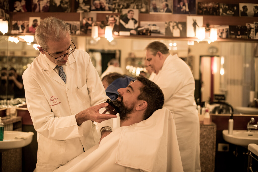 antica barbieria colla milano bottega storica barbiere viaggio nel tempo