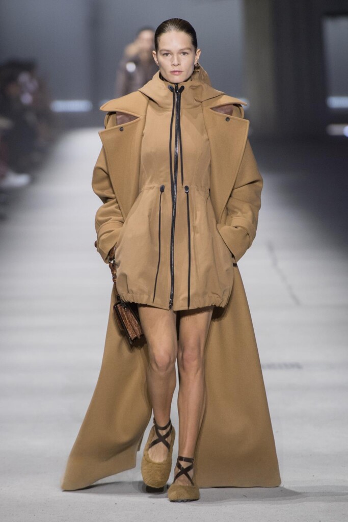 tod's sfilata collezione donna autunno inverno foto