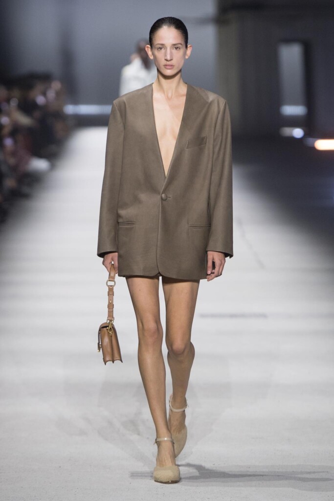tod's sfilata collezione donna autunno inverno foto