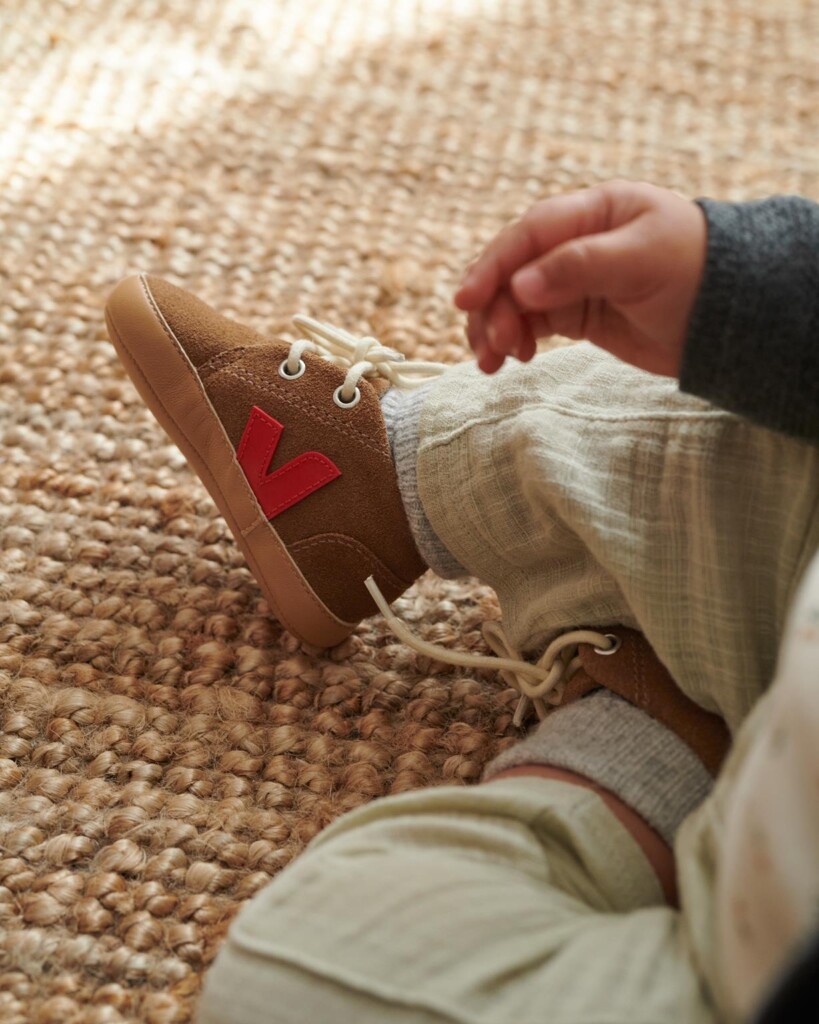 veja sneakers in suede per bebè