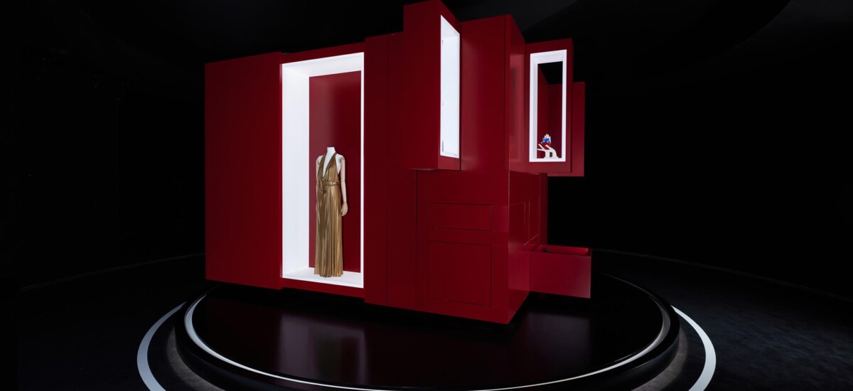 gucci cosmos immagini mostra modelli iconici gucci