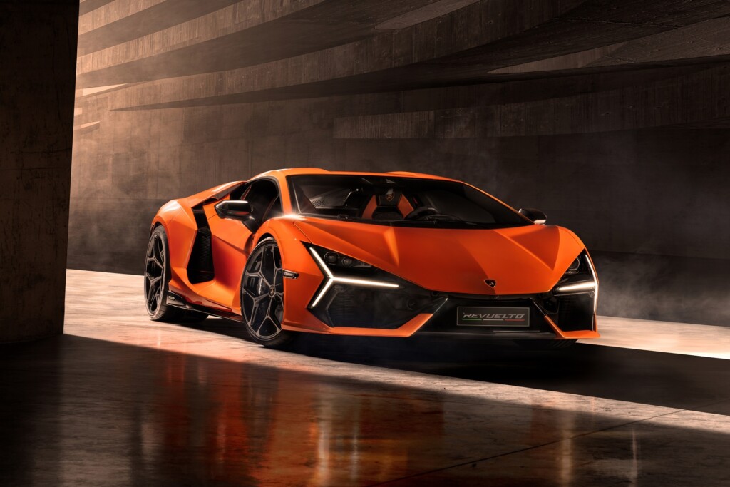 nuova lamborghini con pneumatici bridgestone