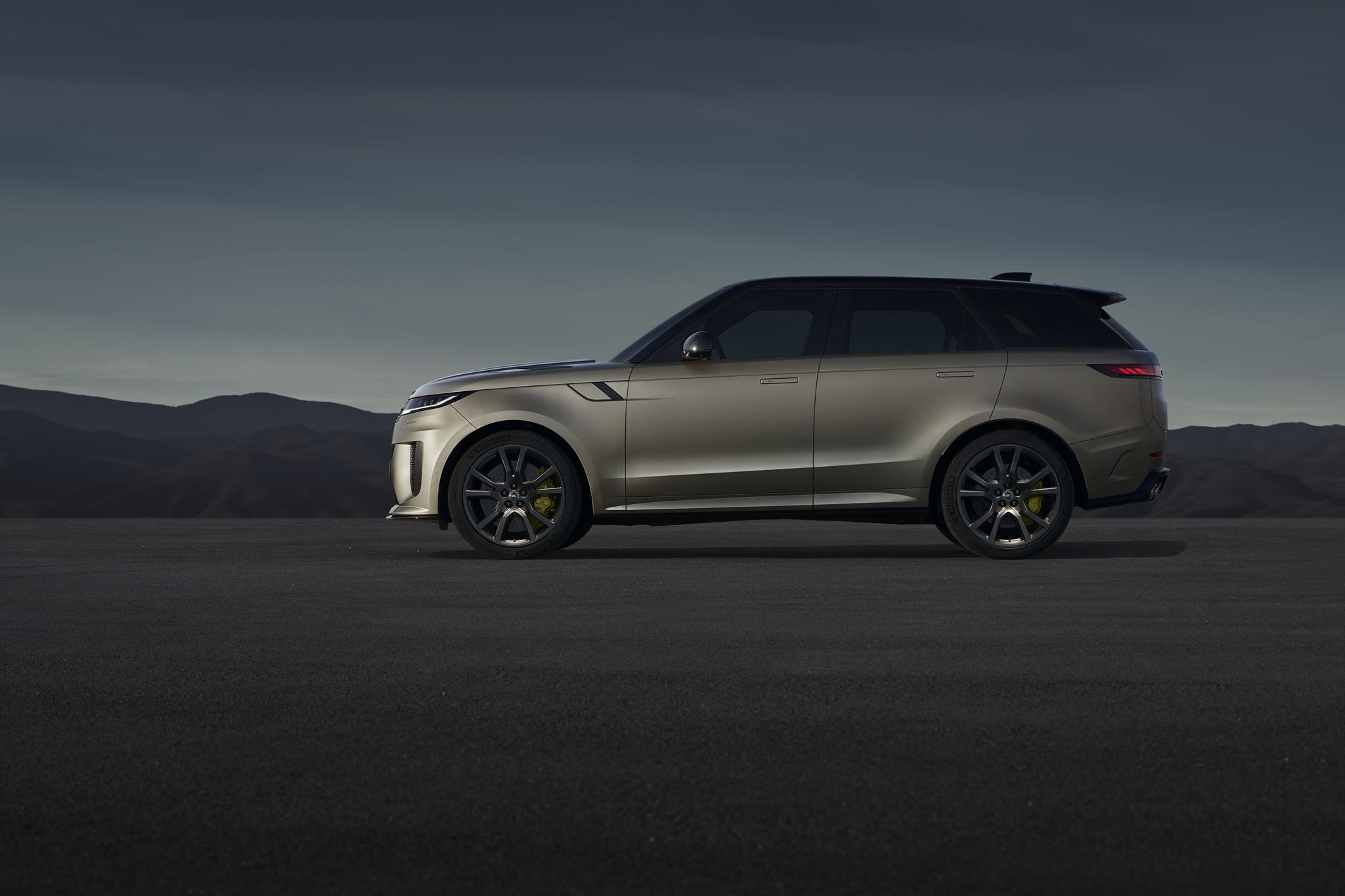 Nuova Range Rover Sport SV: per chi ama lusso sportivo e tecnologia ...