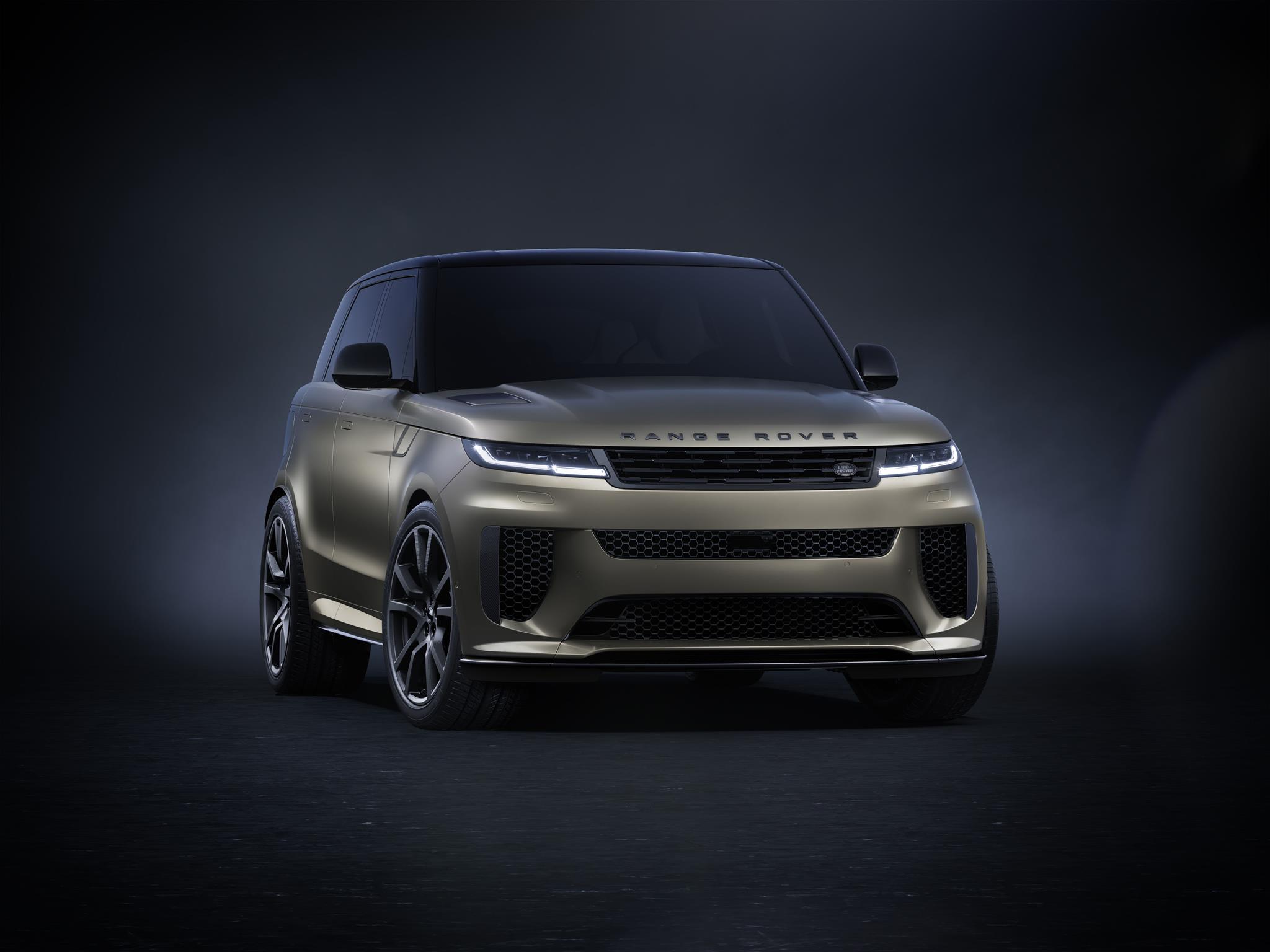Nuova Range Rover Sport SV per chi ama lusso sportivo e tecnologia