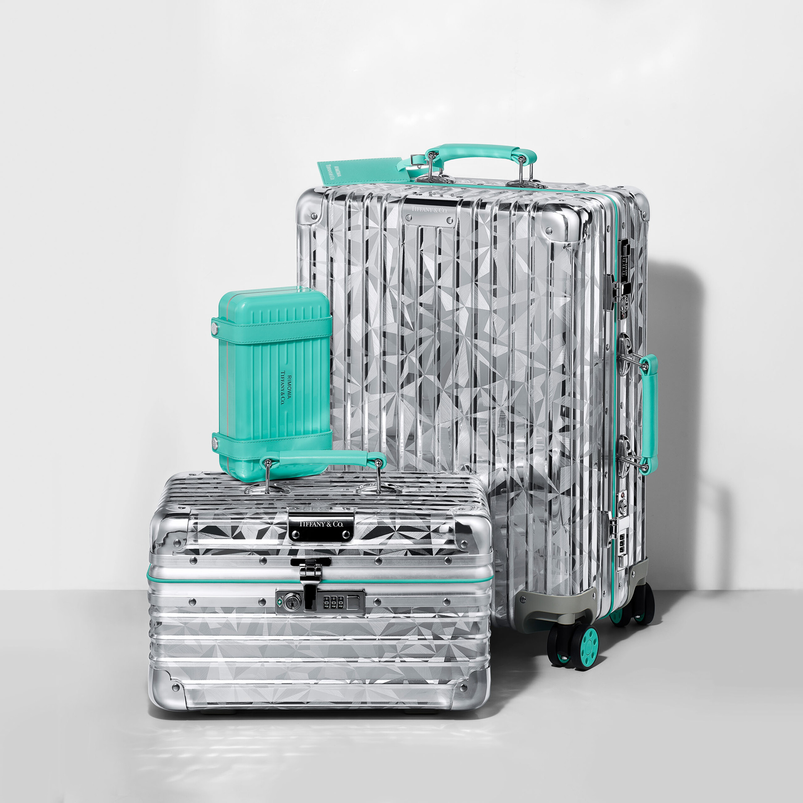 nuova collezione di trolley e valigie di lusso rimowa tiffany & co 