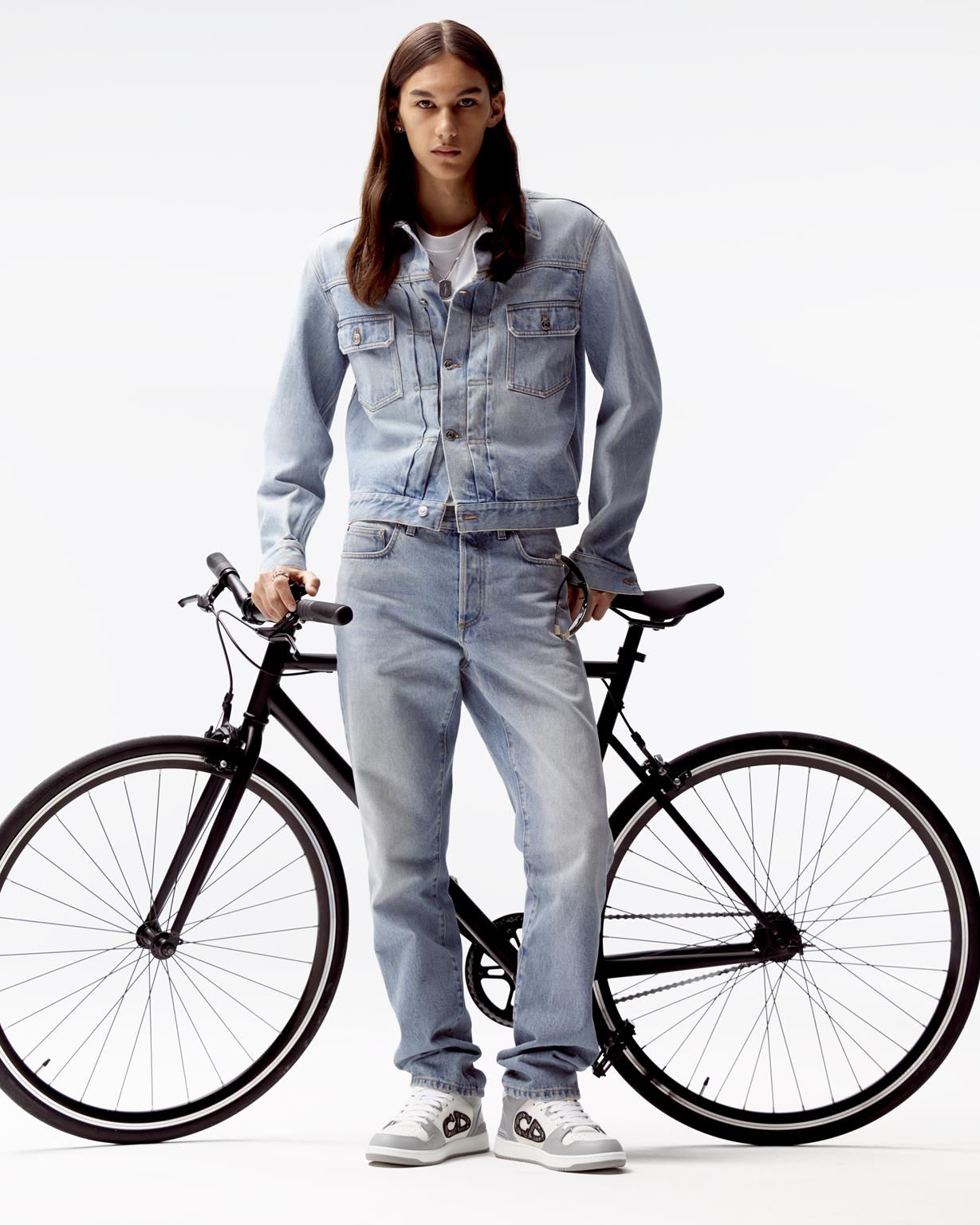 DIOR DENIM CAPSULE COLLECTION BY ANTHONY SEKLAOUI - LOOK (3)