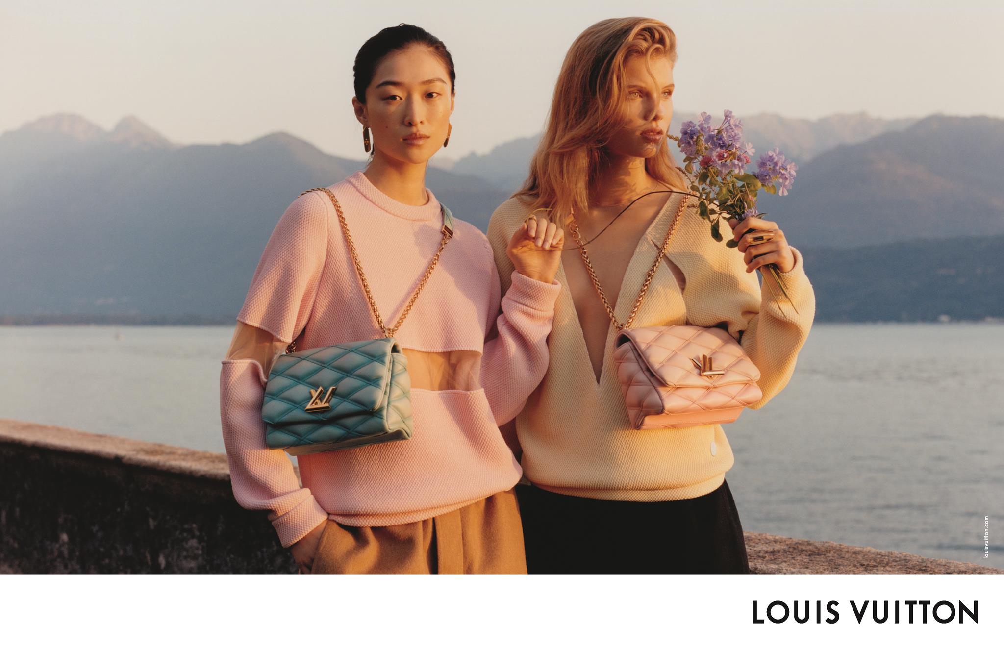 Louis Vuitton - campagna cruise 2024 con Emma Laird 