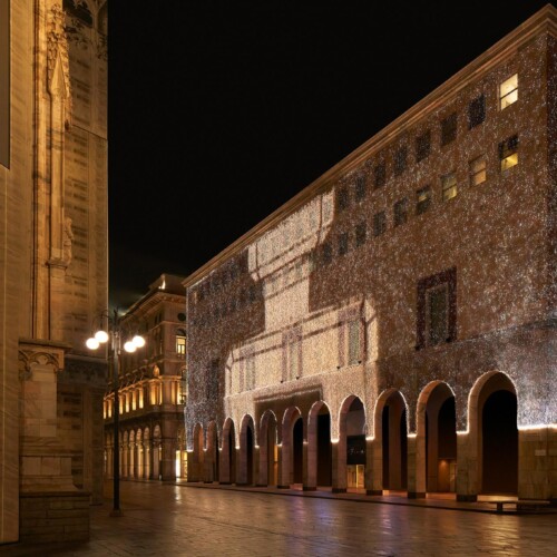 chanel la rinascente milano piazza duomo luminarie natale luci
