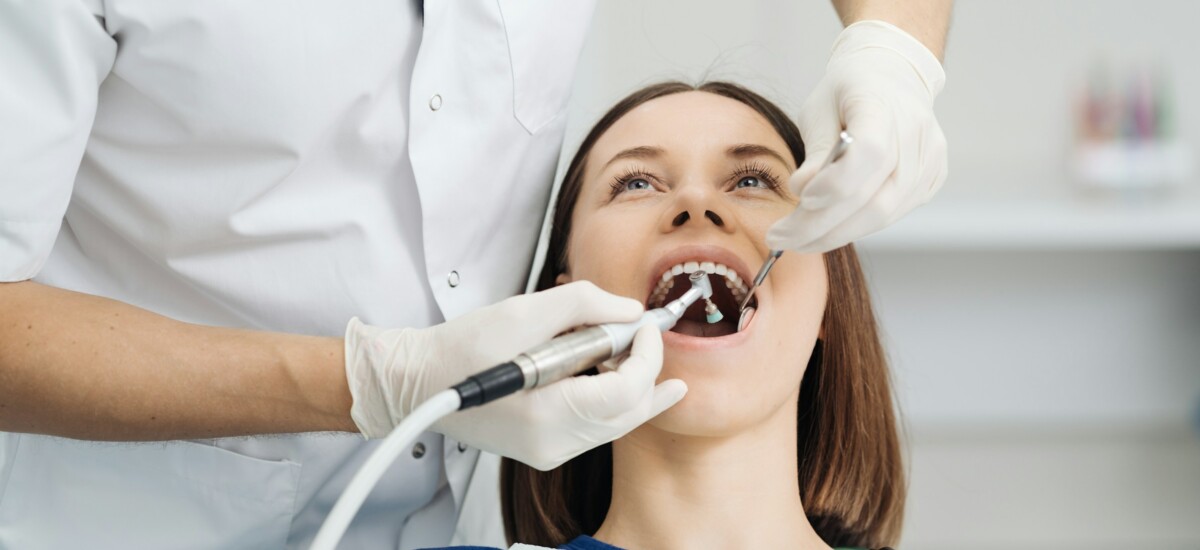 dentista gengive ritirare