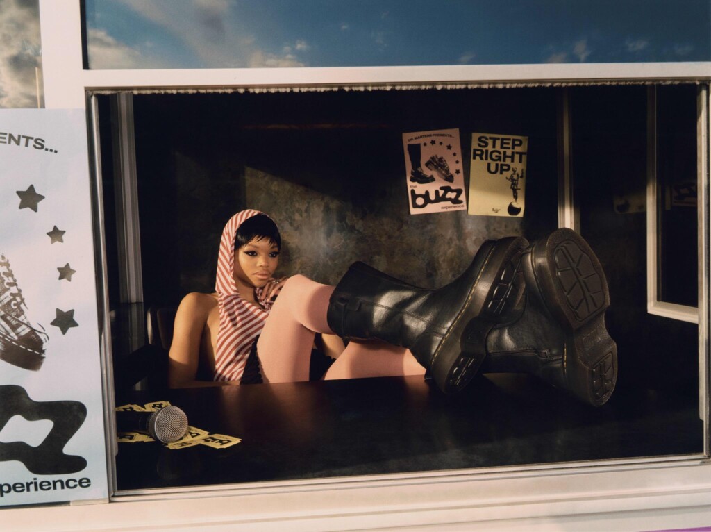 Dr. Martens con il nuovo stivale Buzz Hi