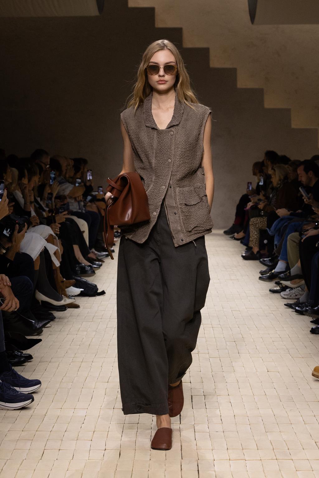 emporio armani collezione ss26 mfw 