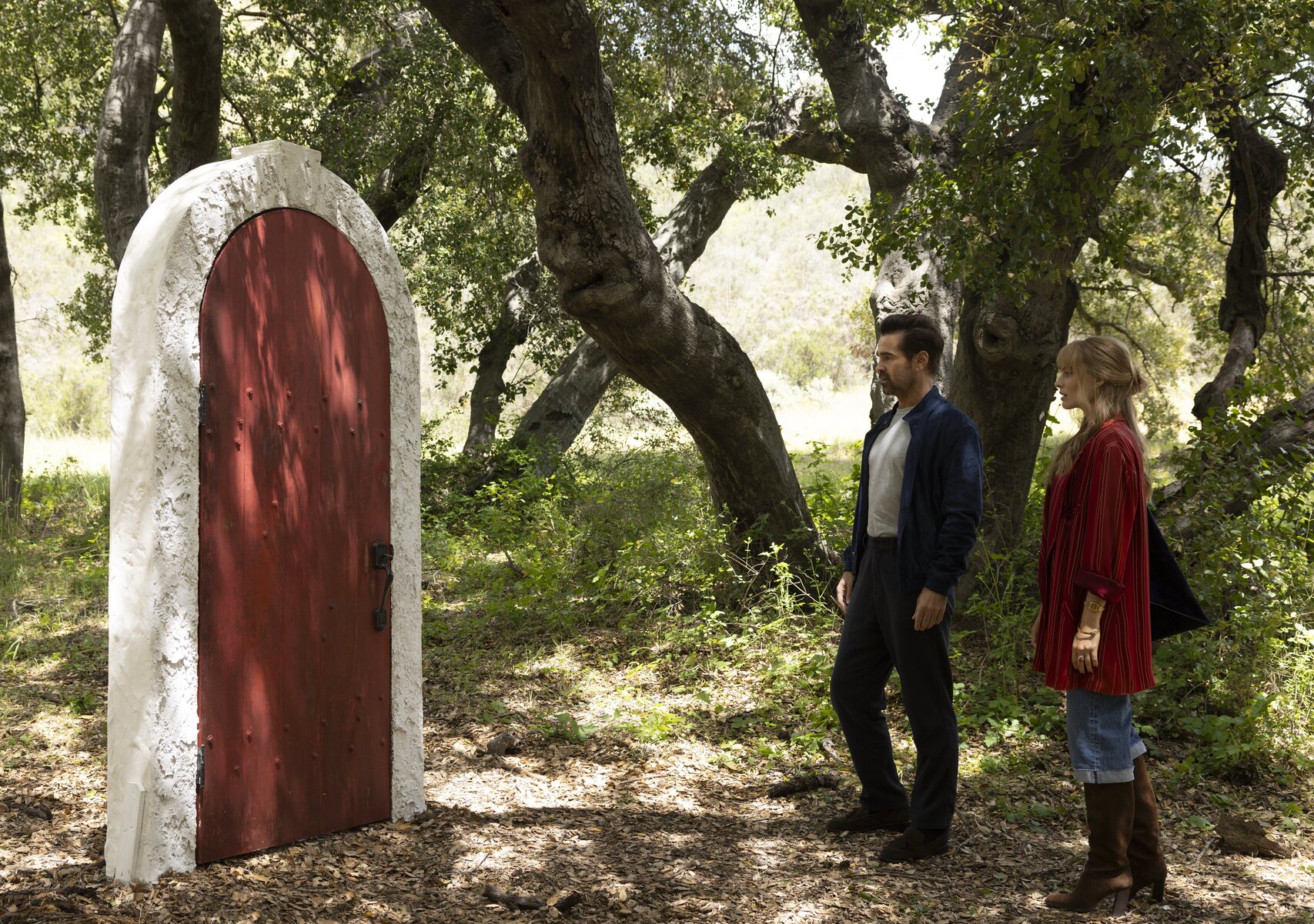 Colin Farrell and Margot Robbie star in A BIG BOLD BEAUTIFUL JOURNEY.