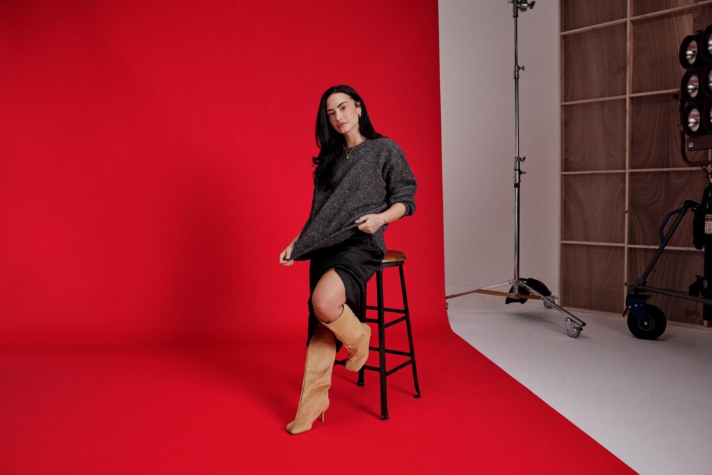 AMAZON ESSENTIALS demi lovato collezione everyday style elevated