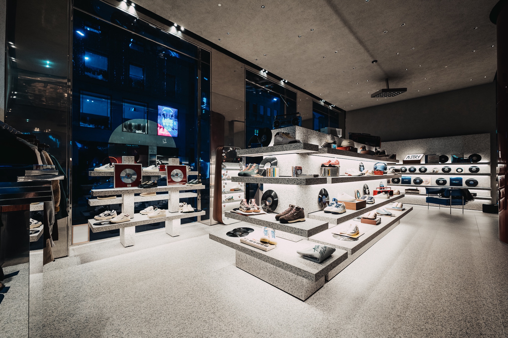 Autry Sneakers Flagship Store 2
