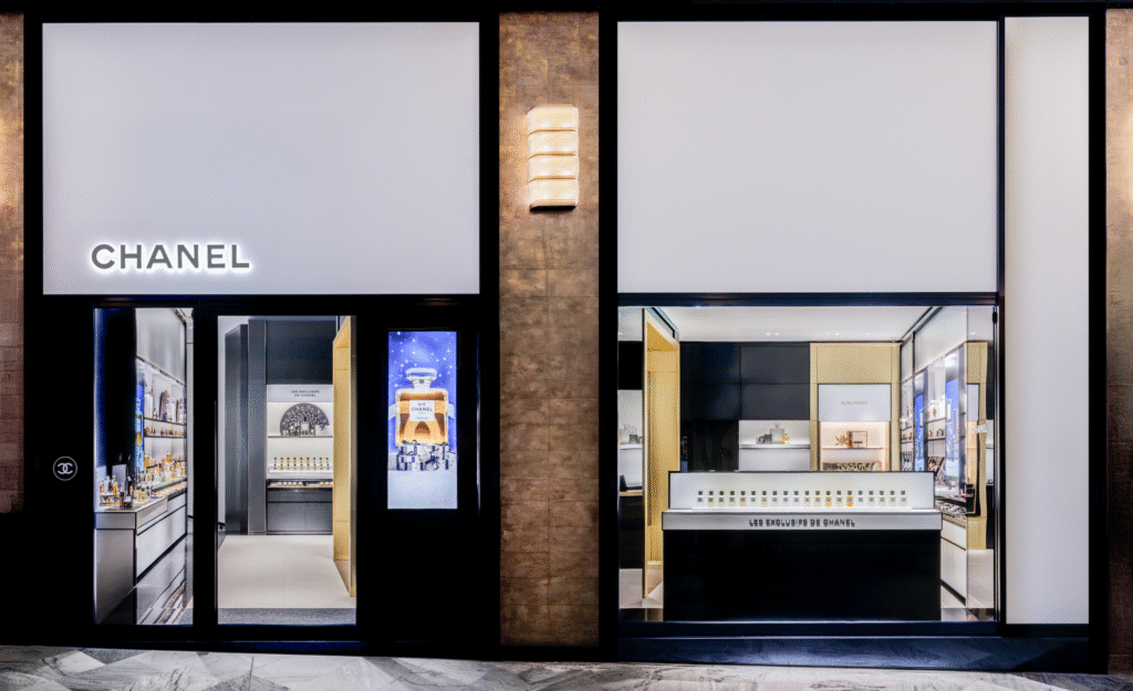 Chanel fragrances beauty boutique bologna retail 1