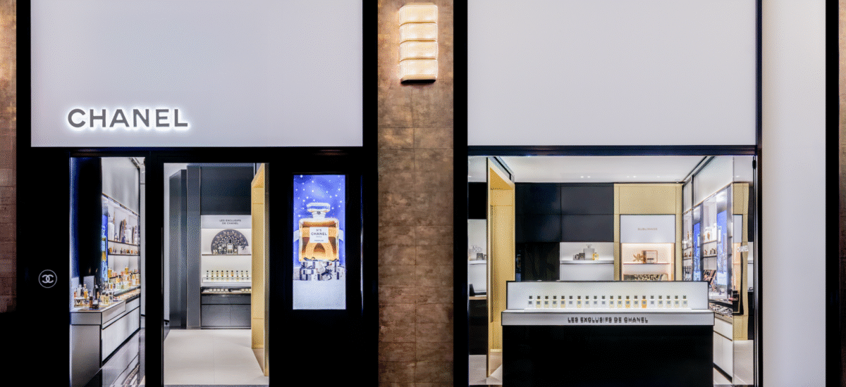Chanel fragrances beauty boutique bologna retail 1