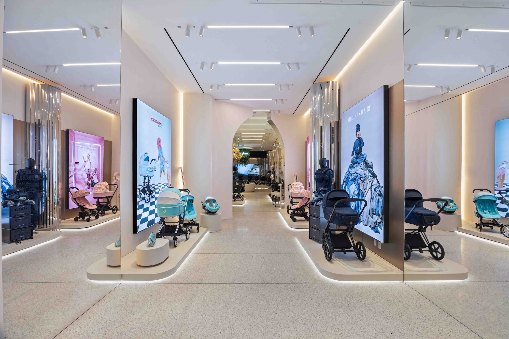 Cybex New York flagship passeggini accessori 2