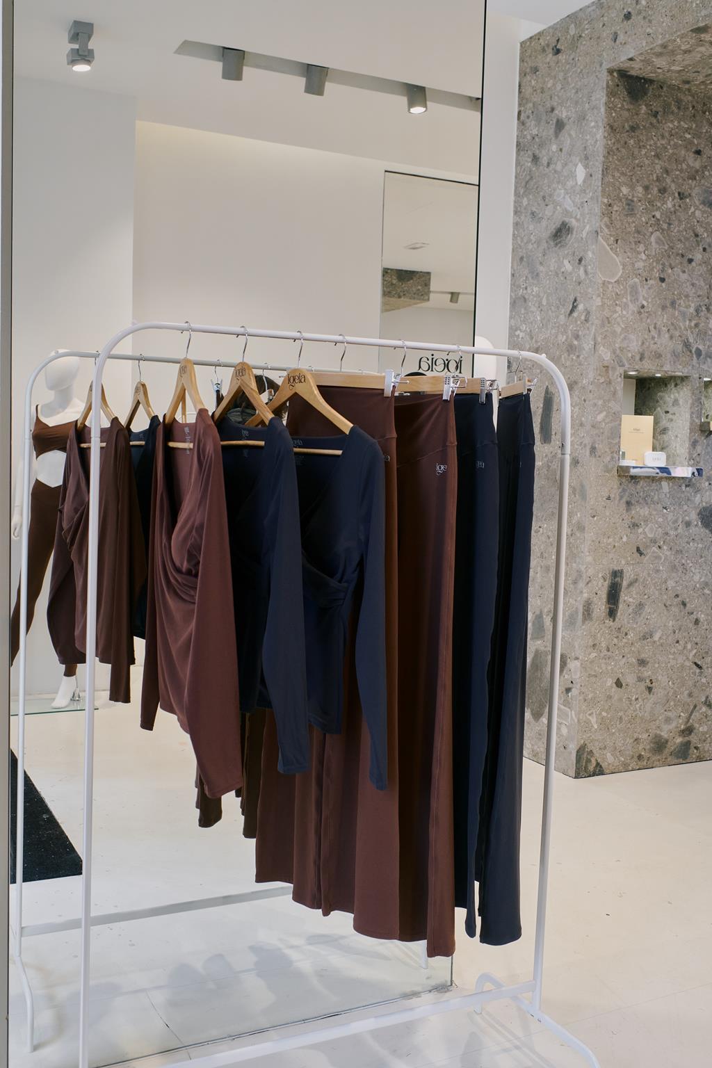 A Milano apre The Christmas Edit, il pop up Igeia dedicato alla collezione Quiet Forest