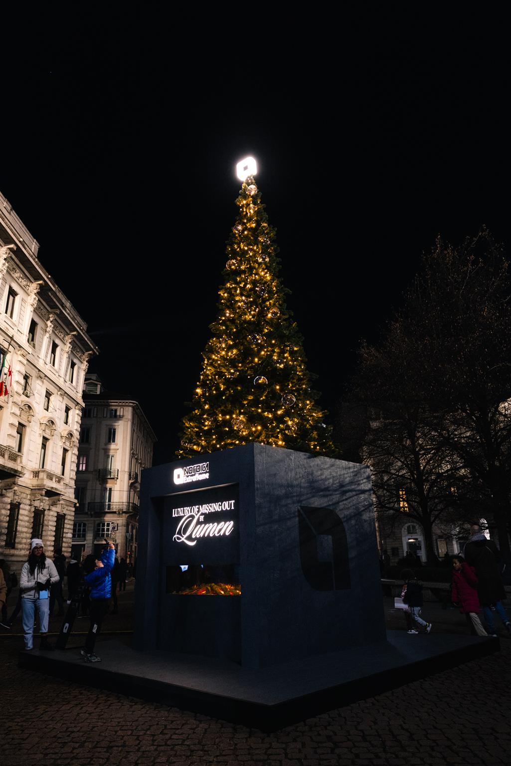 Albero Natale La Nordica - Piazza della Scala (3)